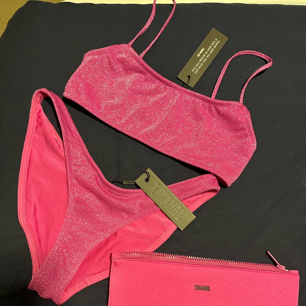 Triangl swimsuit - Picture 1 of 3
